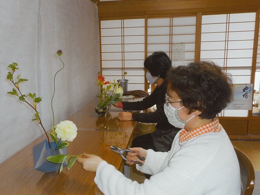 西木ますみ　池坊いけなばな教室