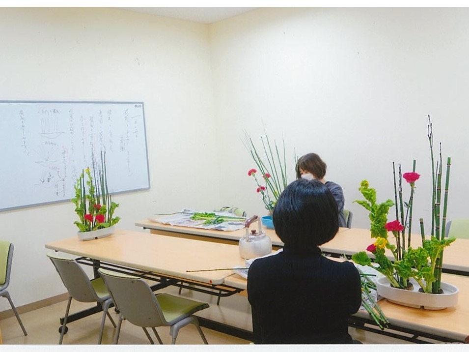 朝日カルチャーセンターくずは池坊教室