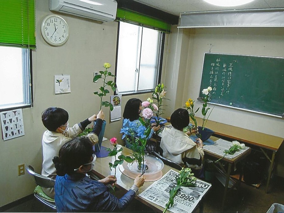 石川雅子　池坊いけばな中央町教室
