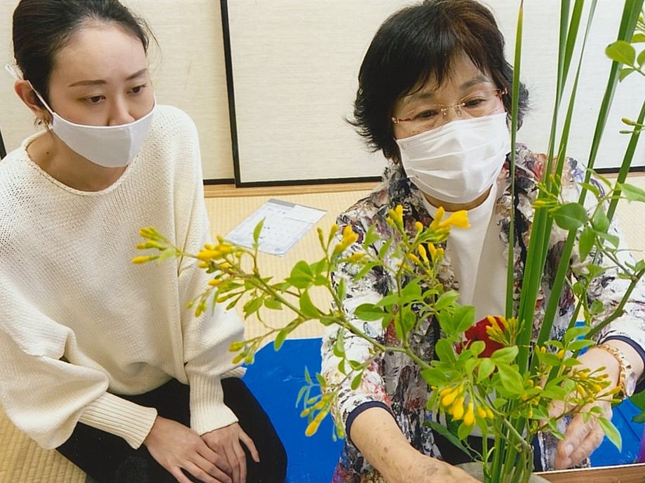 嶋津妙子　いけばな池坊教室