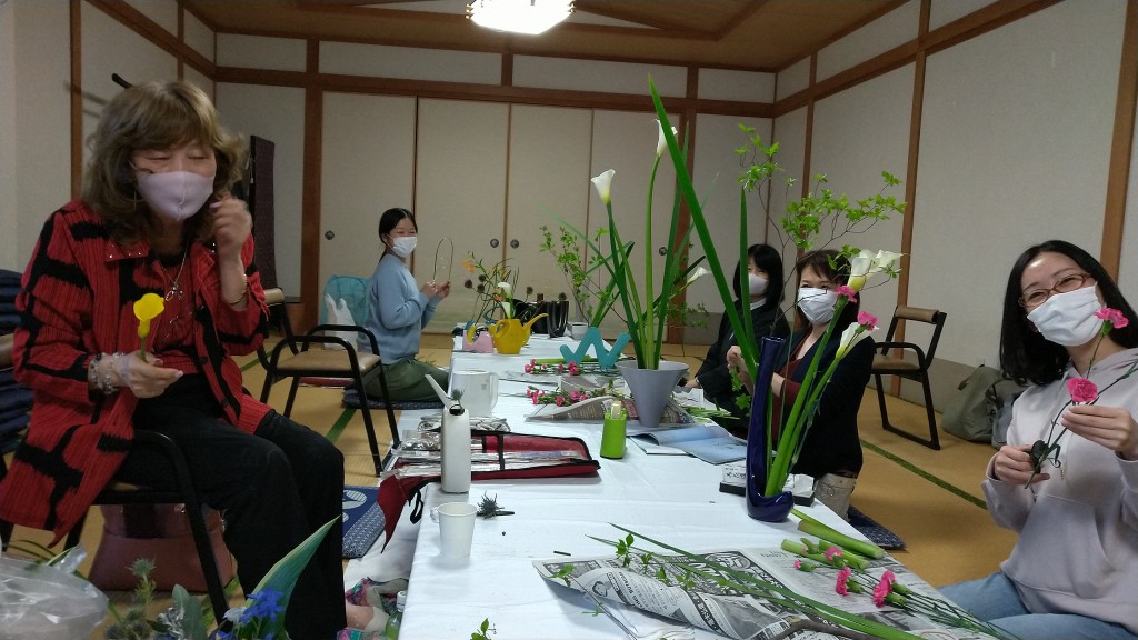 池坊いけばな教室　耶須花会