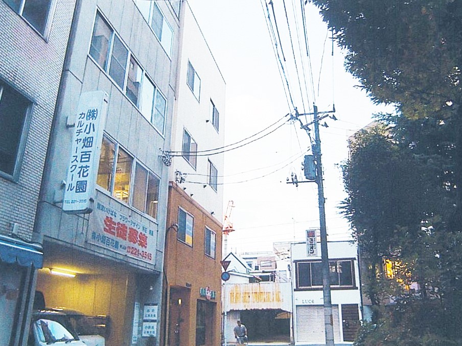 各諸流いけばな教室　金曜日（五十嵐恵子教室）