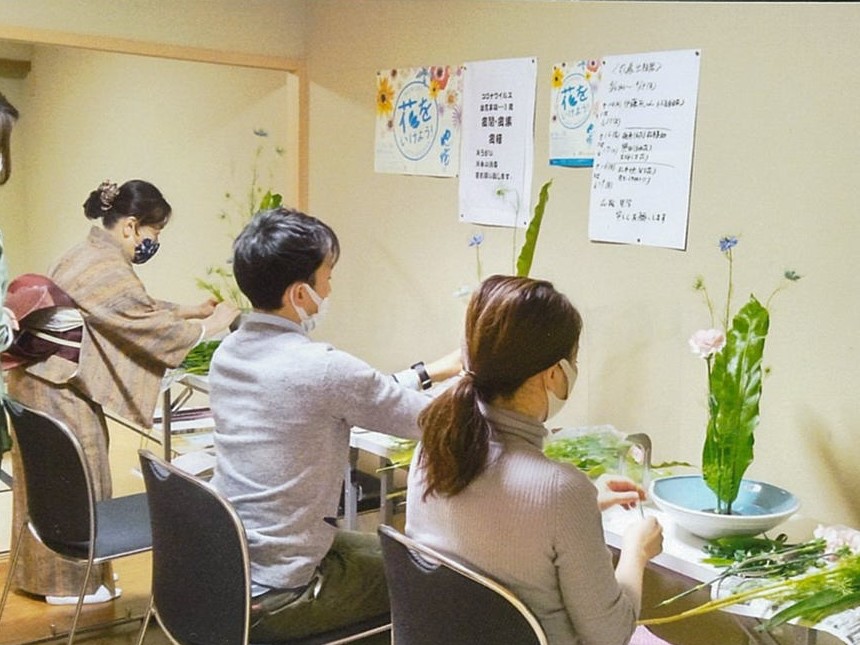 梅原悦子　池坊いけばな中崎教室