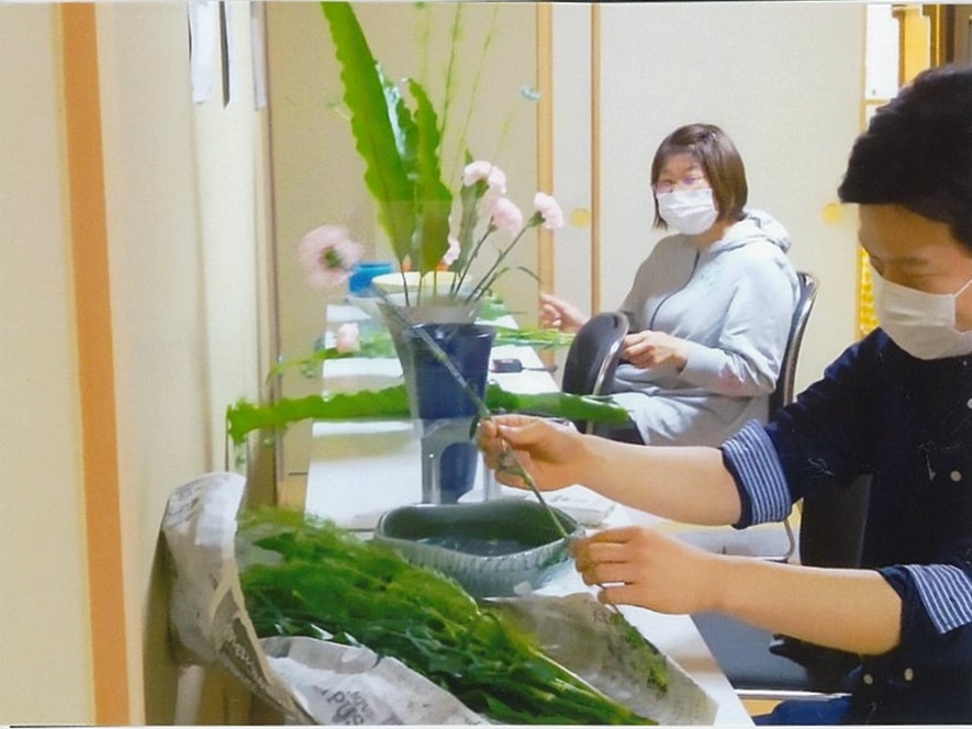 梅原悦子　池坊いけばな中崎教室