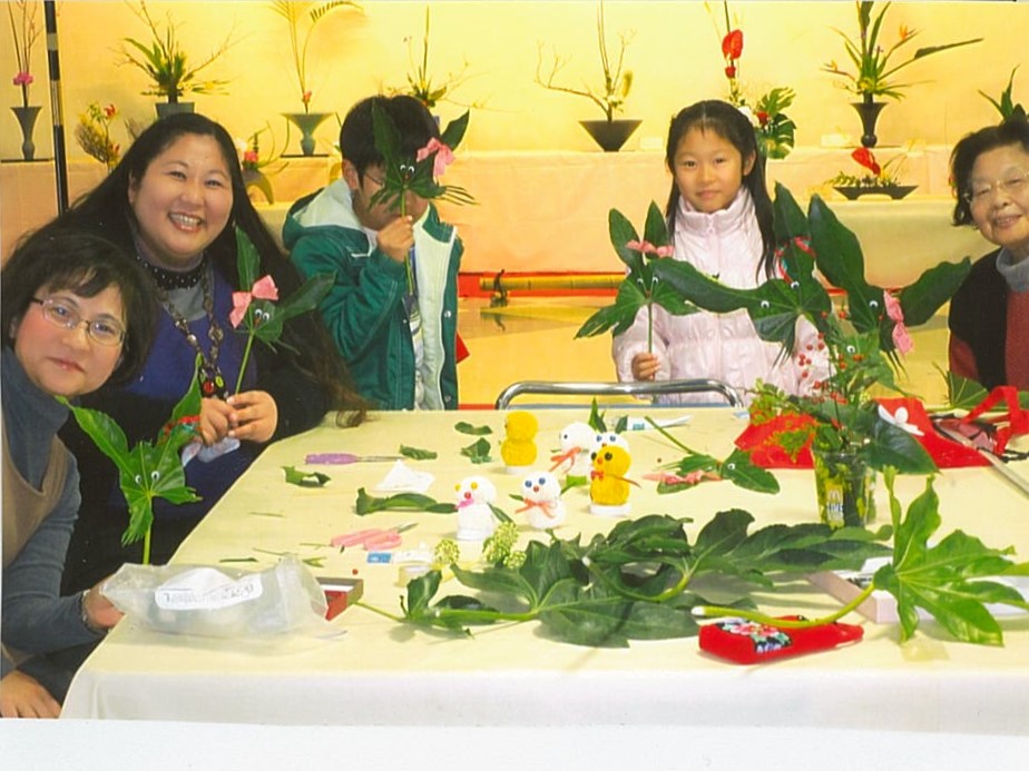 中山キミ子　池坊玉里団地教室