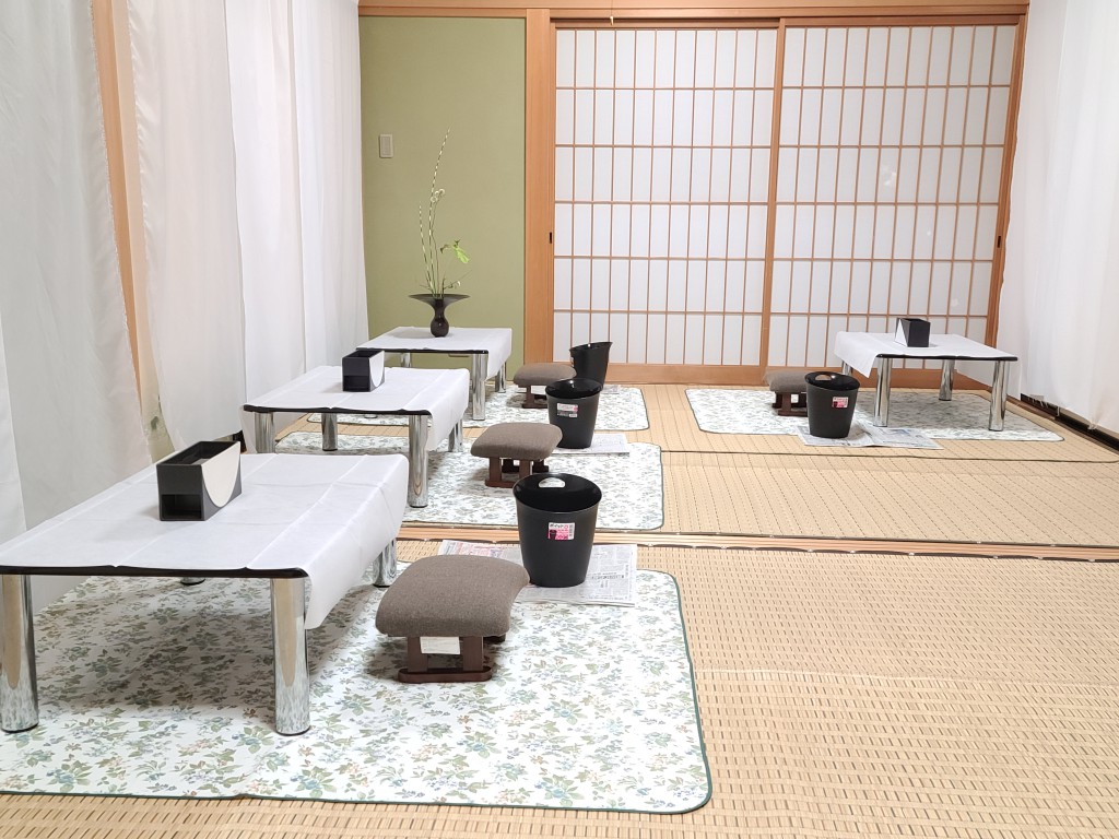 紙谷ひとみ　池坊いけばな教室