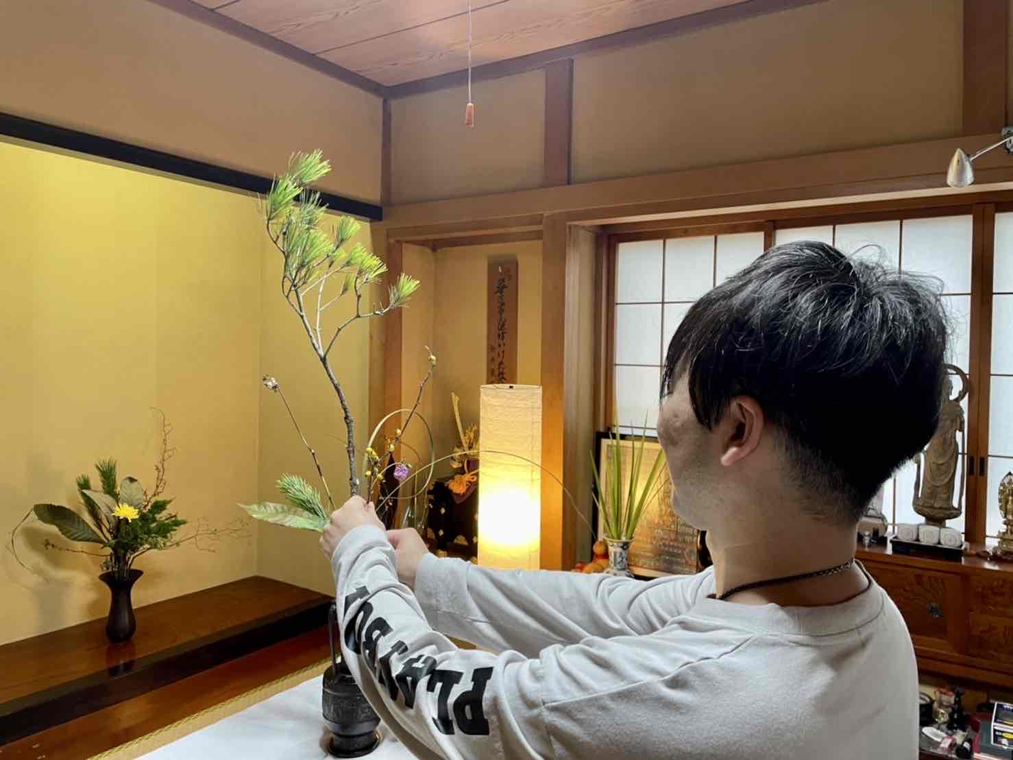新井麗羅　池坊いけばな教室