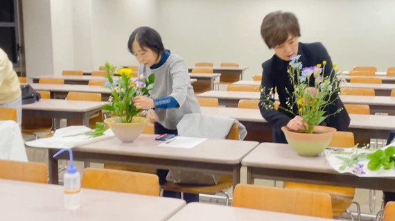 池坊ビギナーズレッスン東京　御茶ノ水 Blue Blue Flowers 池坊華道教室