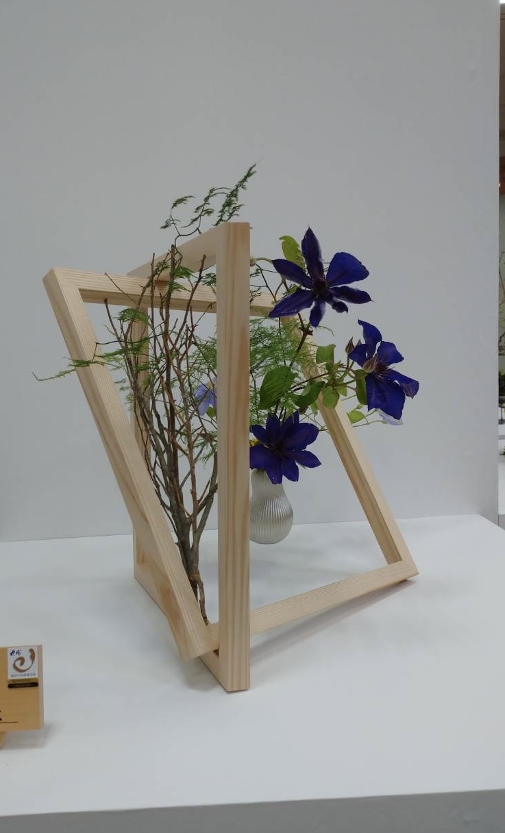 池坊いけばな お茶ノ水教室 花楽の会 - 【池坊公式】全国のいけばな