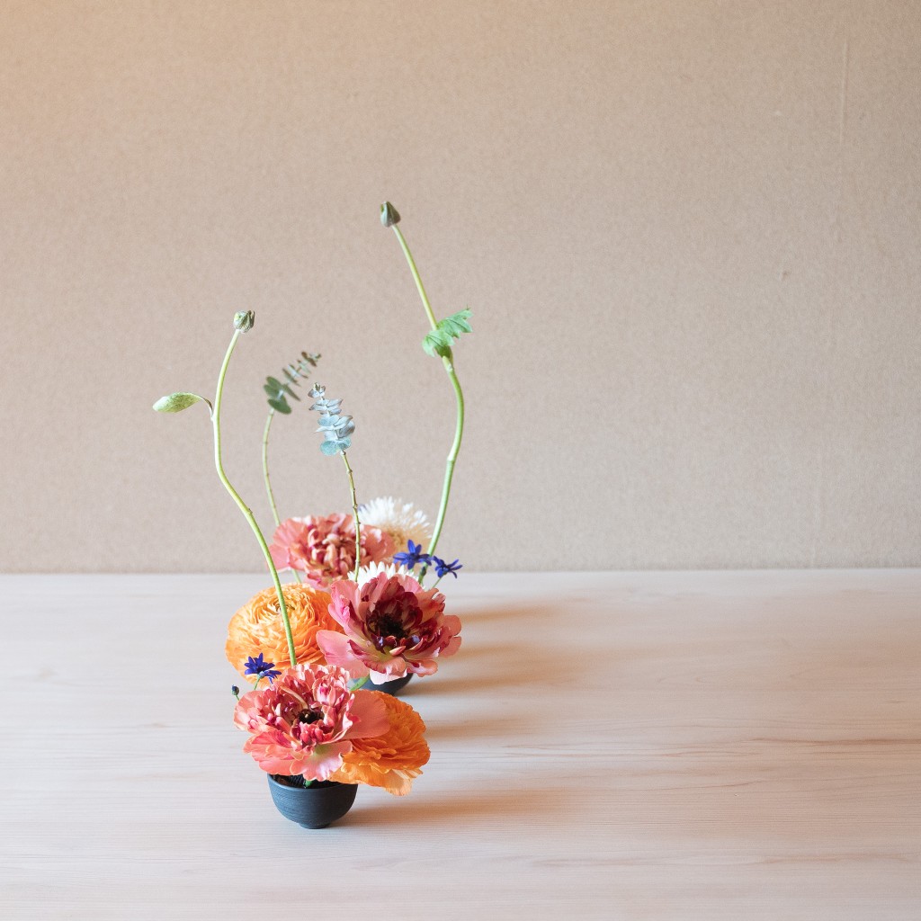 自由花
ラナンキュラス、ガーベラ、ユーカリ、サイネリア